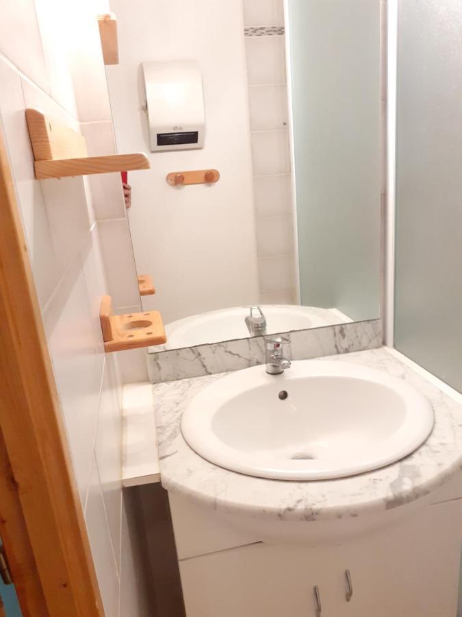 Les Pierres Blanches 2 Pieces Cosy Et Fonctionnel Apartment เลกงตามีน-มงฌัว ภายนอก รูปภาพ