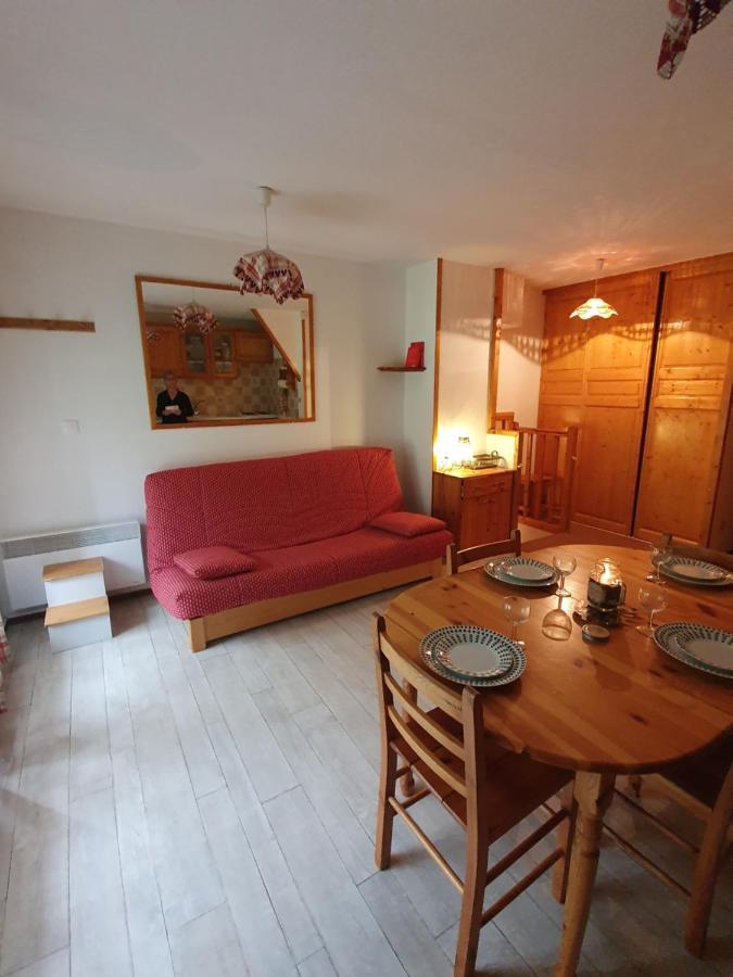 Les Pierres Blanches 2 Pieces Cosy Et Fonctionnel Apartment เลกงตามีน-มงฌัว ภายนอก รูปภาพ